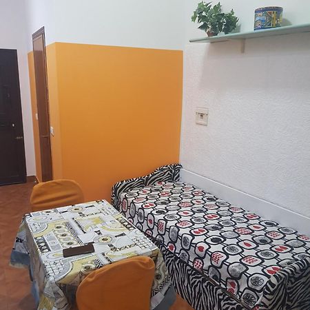 Sweet Home In The City Center Palermo Exterior foto